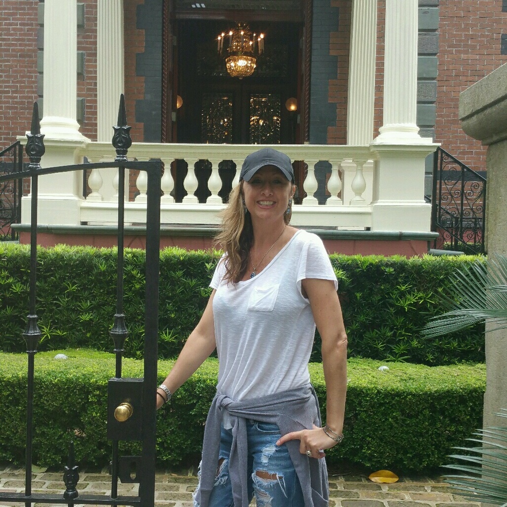 Meet your Posher, Lisa